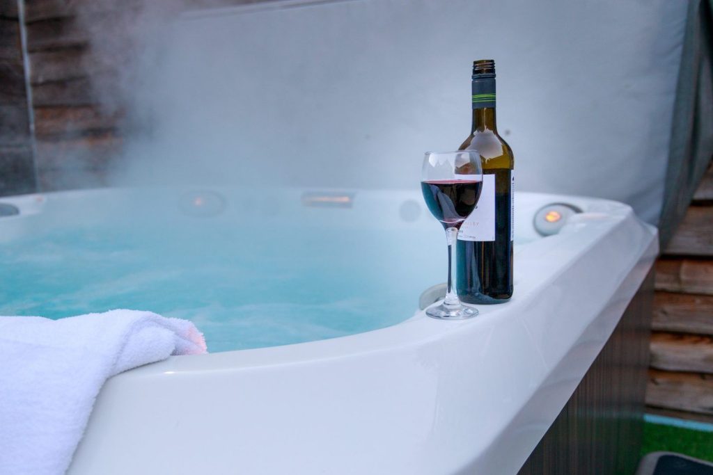 Harmon Vale Solva Hot Tub