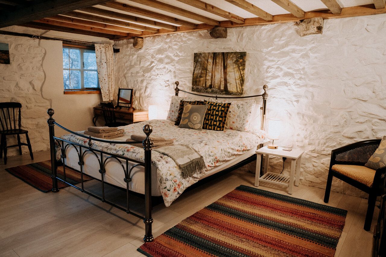 The Old Grove Bakery King Size Bedroom