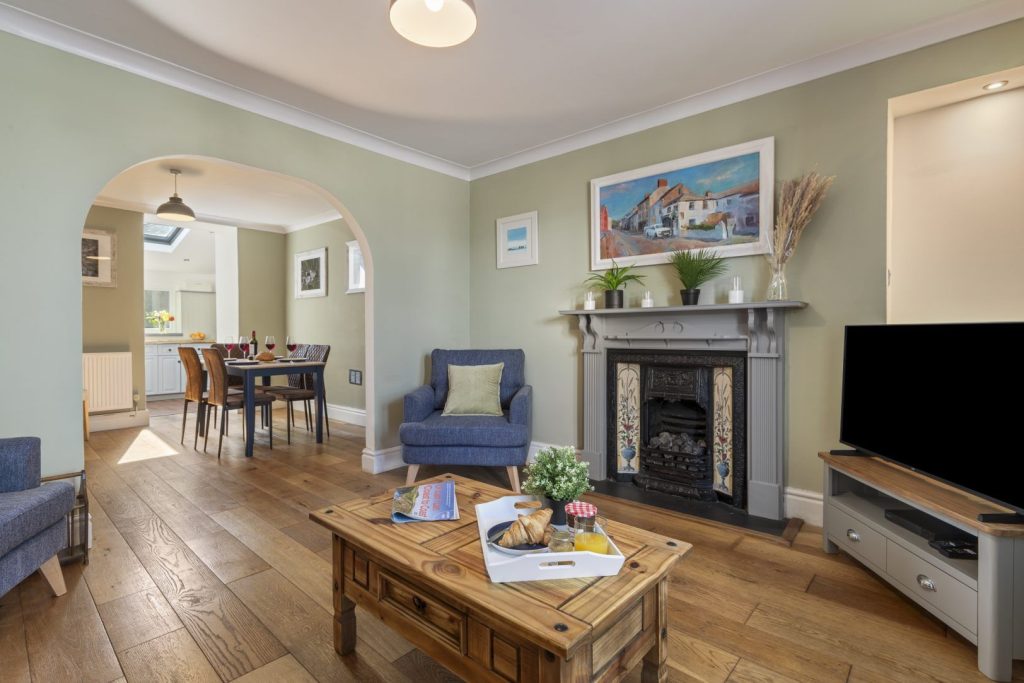 Ty Price St Davids Lounge