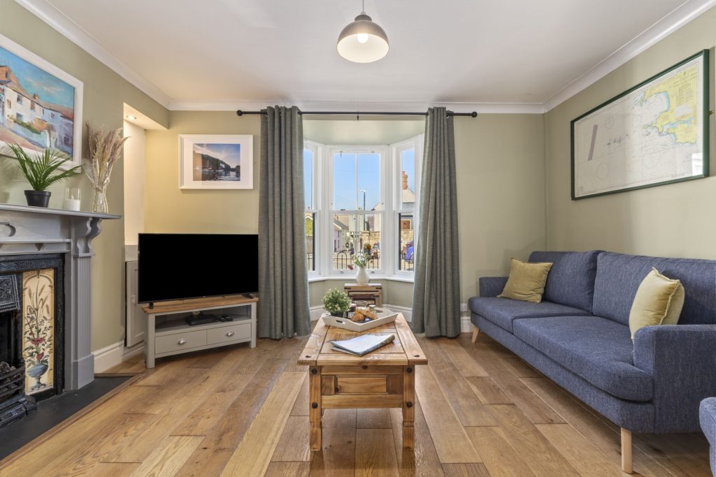 Tŷ Price image