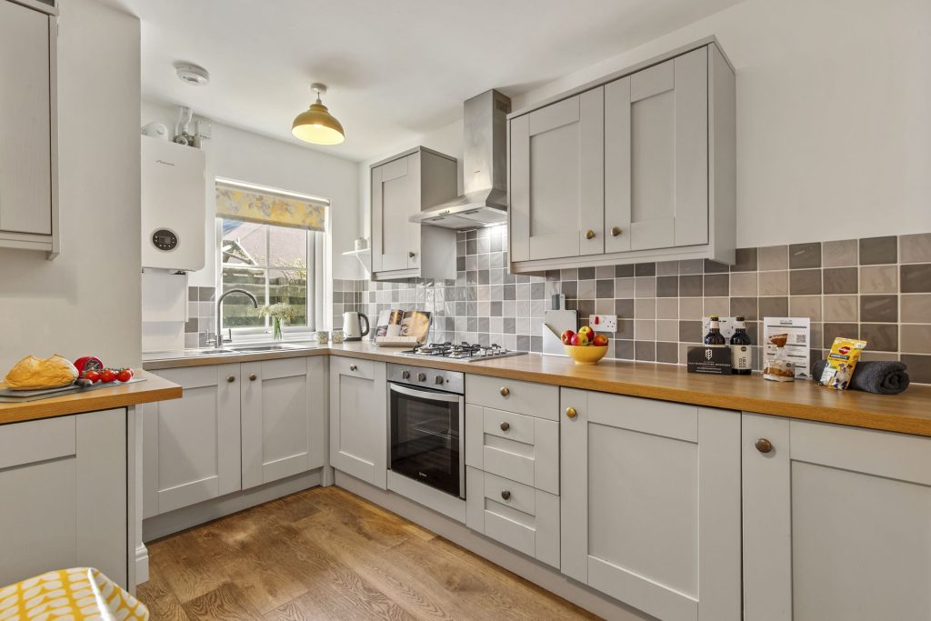 Yn Y Ty kitchen 2
