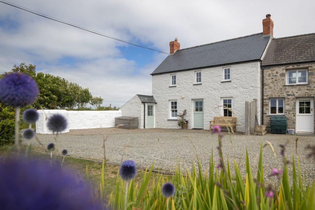 Summer Cottage image
