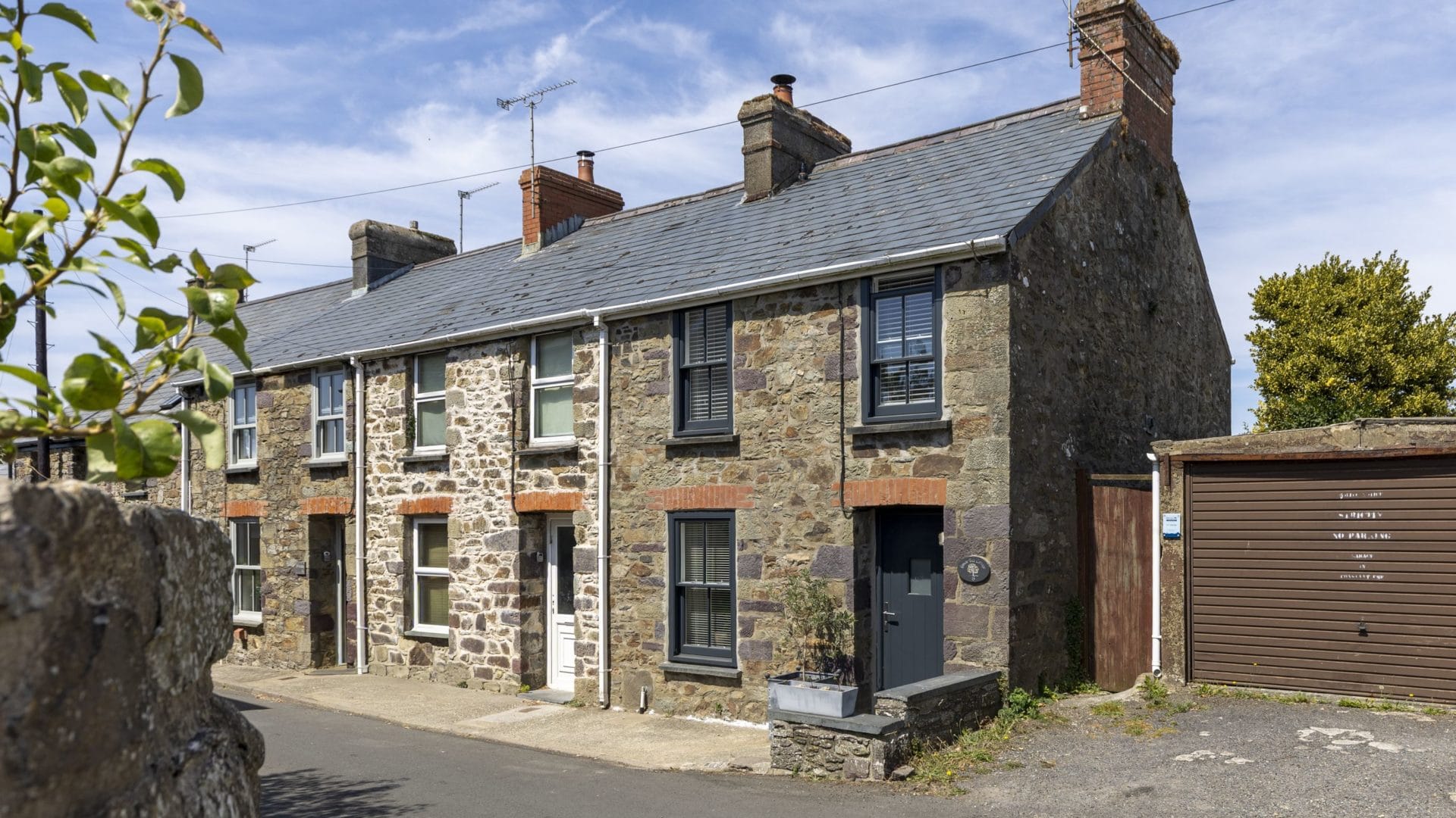 Lemon Tree Cottage image